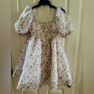 Francescas Audrey Park floral puff sleeve dress NWT